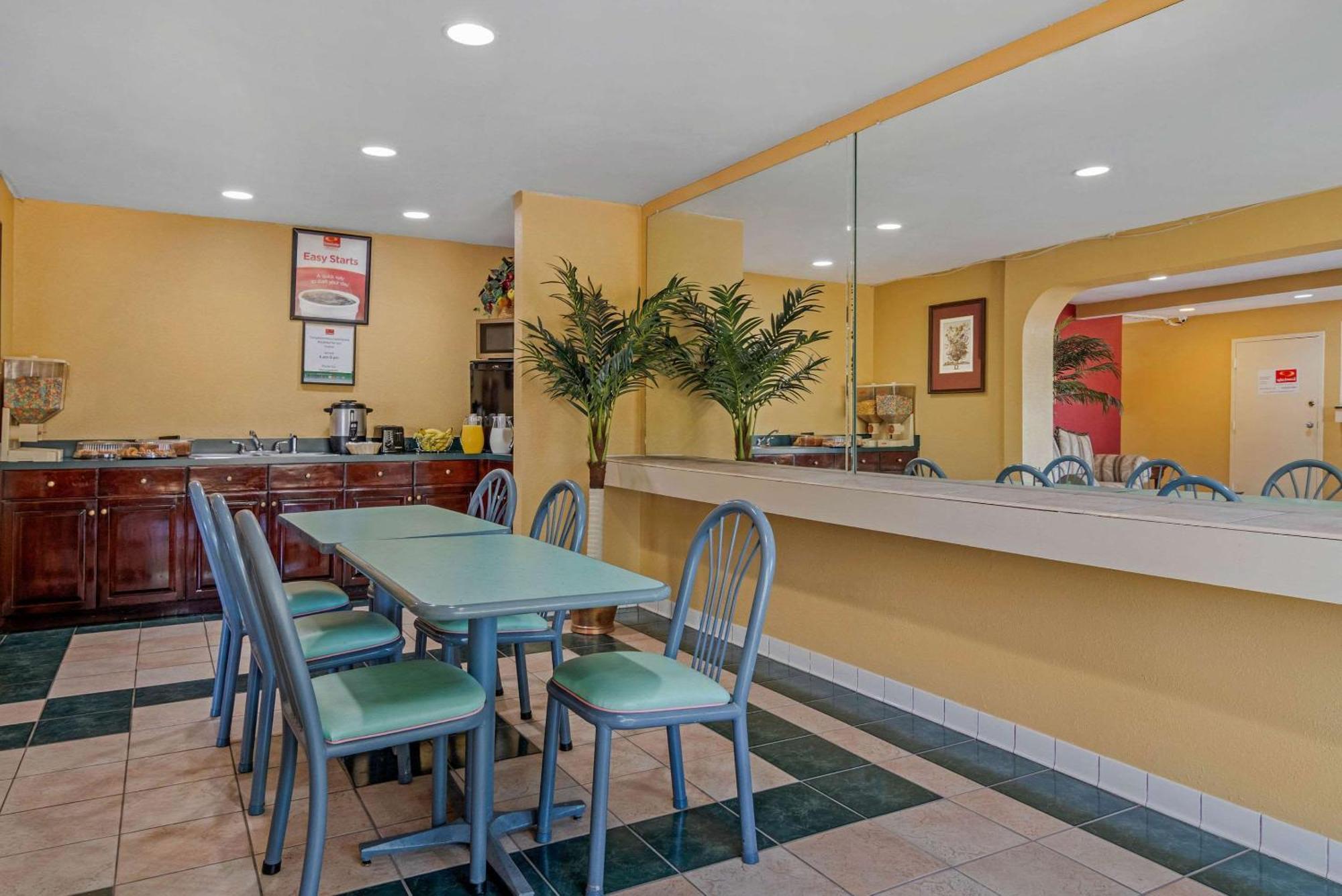Econo Lodge Union City - Atlanta South Buitenkant foto